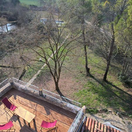 Grand Gite Les Cabanes De Fallot Pour 19 Personnes - Piscine Naturelle L'isle-Bouzon Esterno foto