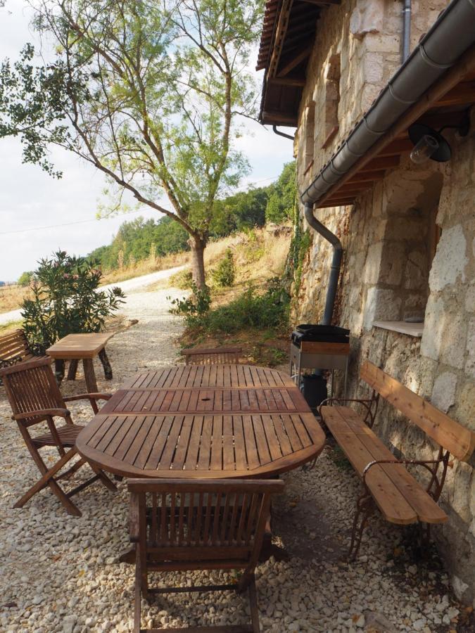 Grand Gite Les Cabanes De Fallot Pour 19 Personnes - Piscine Naturelle L'isle-Bouzon Esterno foto