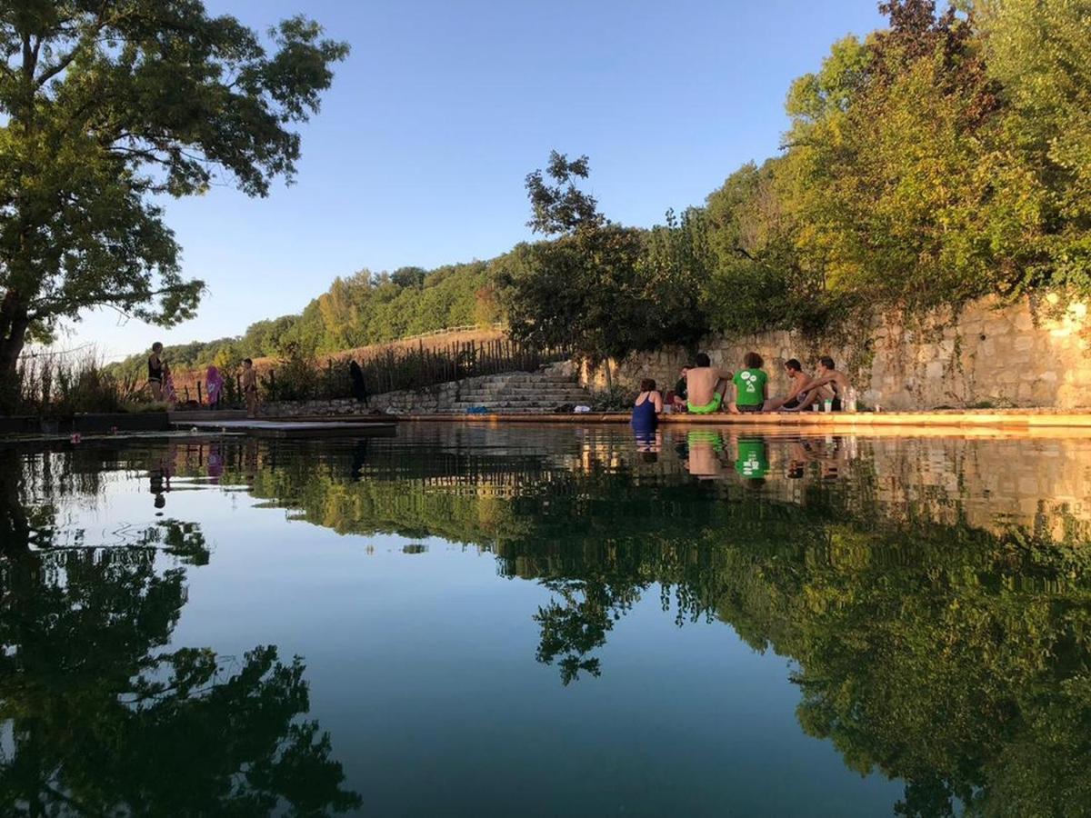 Grand Gite Les Cabanes De Fallot Pour 19 Personnes - Piscine Naturelle L'isle-Bouzon Esterno foto